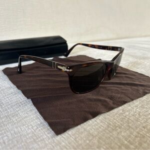 Persol 3102-S Polarized Tortoiseshell sunglasses
